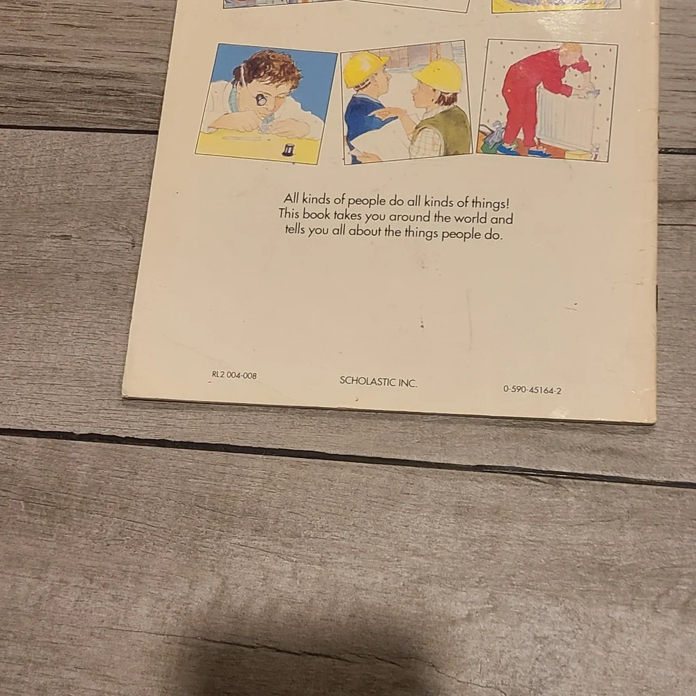 🍋‍🟩Vintage scholastic all about things people do book🎀